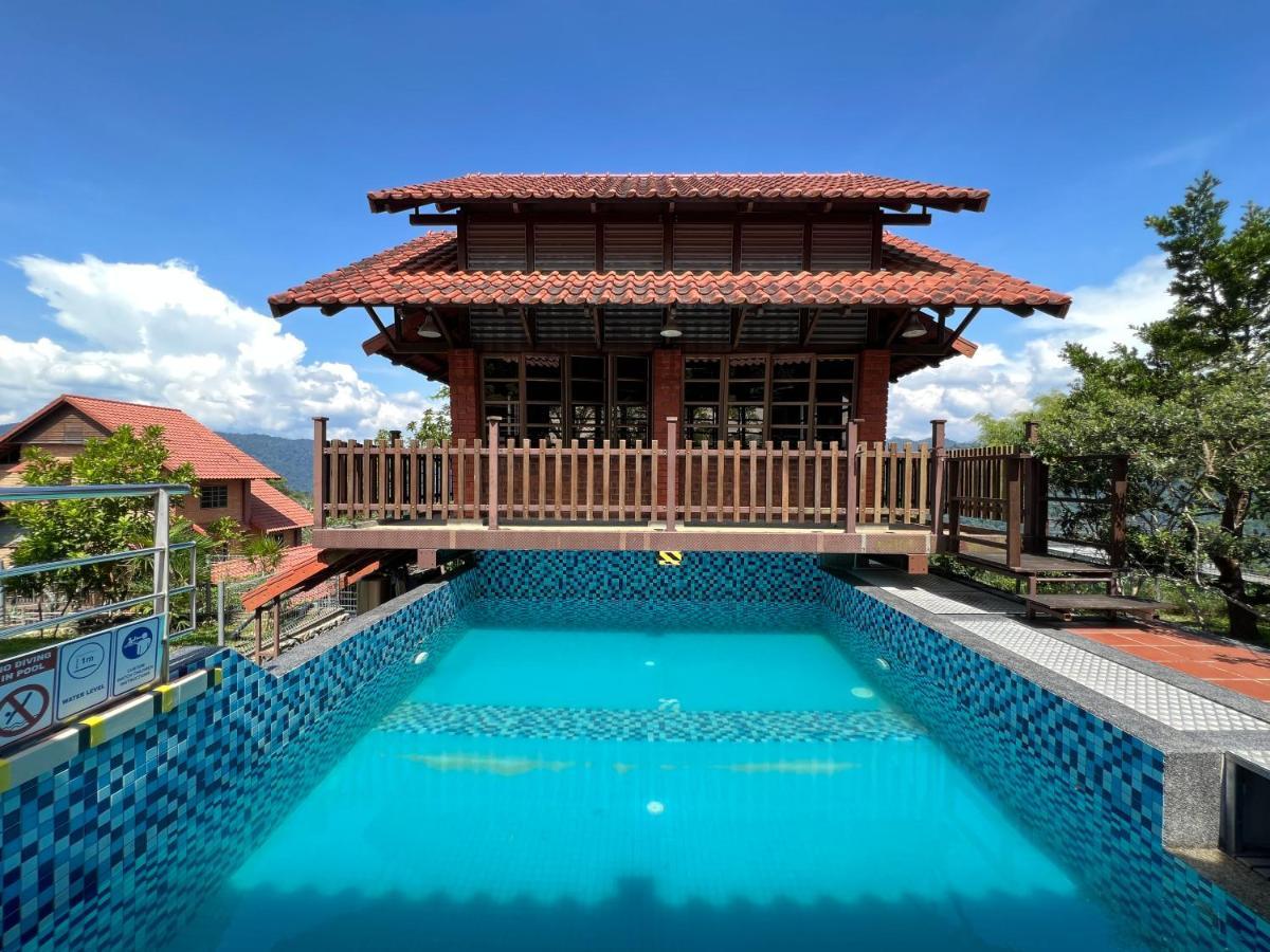 Red House The Garden Stay In Bukit Tinggi By Play Bentong Exteriör bild